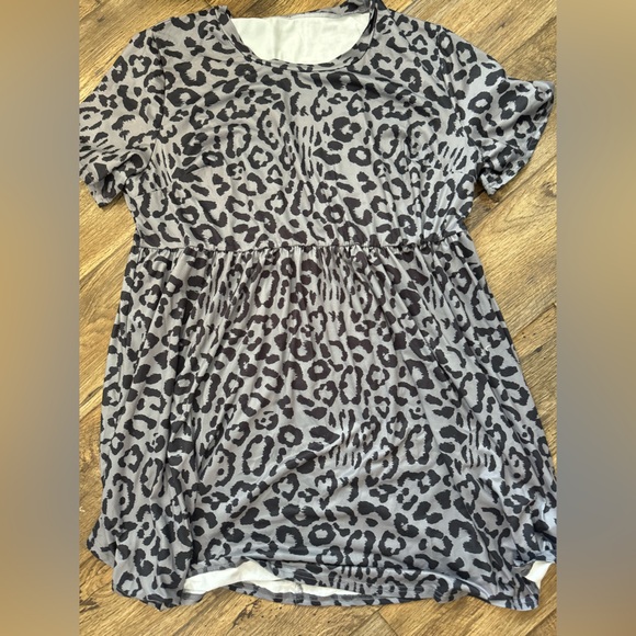 Dresses & Skirts - 👗 🤯NWOT Women’s plus size 2x cheetah print t shirt dress